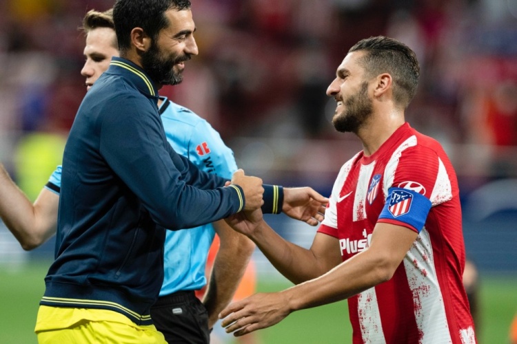 欧美权威媒体Dexerto选定2022 TOP5 最佳英雄联盟选手。其中TOP 3被LCK赛区包揽，4、5位来自LPL赛区。